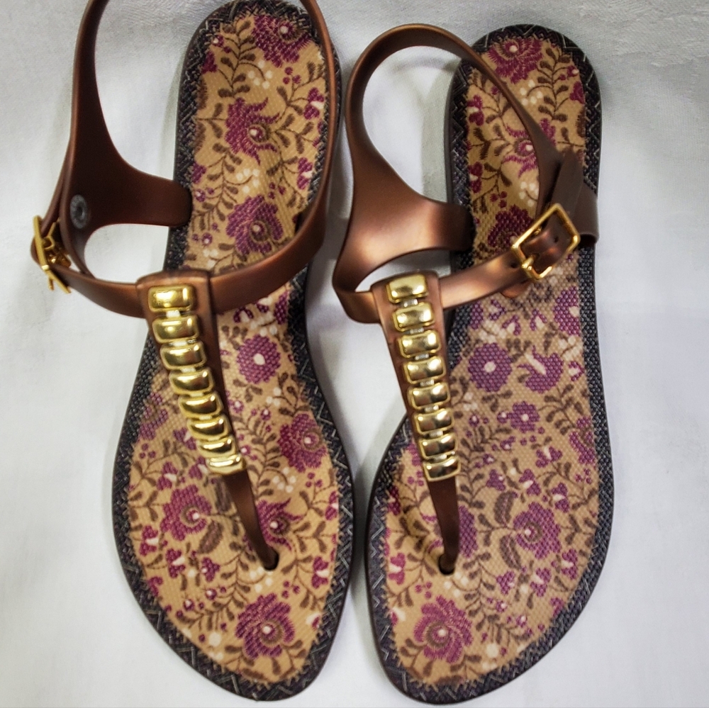 Grendene Women's Bronze/Gold/Floral Thong Summer Ready Sandal Adjustable Strap 8